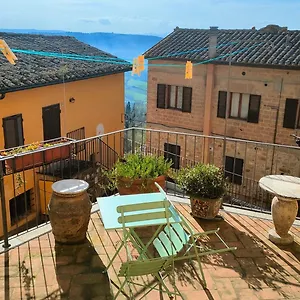 Apartment Il Terrazzino, Piccolo Loft In, Montepulciano